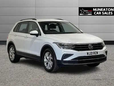 Usado VW Tiguan Life 150 HP (110 kW) 2021 Branco SUV