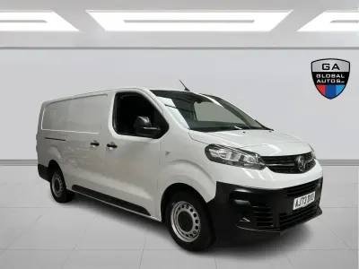 Used Vauxhall Vivaro 100 HP (73 kW) 2023 White MPV