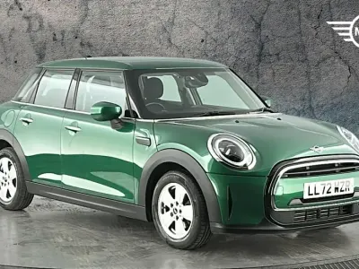 Used Mini Cooper Classic 134 HP (98 kW) 2022 Green Hatchback