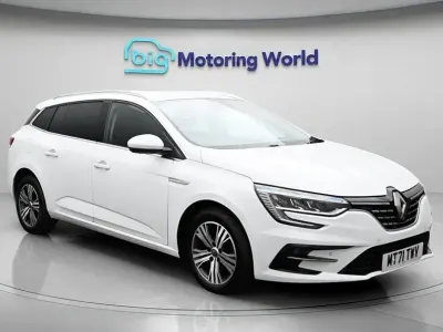 Usado Renault Mégane GrandTour Iconic 115 HP (84 kW) 2022 Branco Carrinha