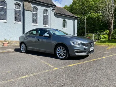 Usado Volvo S60 Business Edition 150 HP (110 kW) 2016 Cinzento Sedan