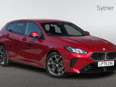 Używany BMW 120 M Sport 168 KM (123 kW) 2026 Czerwony Hatchback