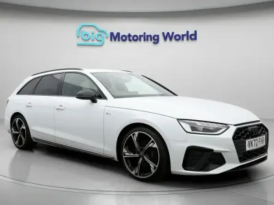 Begagnad Audi A4 Black Edition 148 HK (108 kW) 2022 Vit Kombi