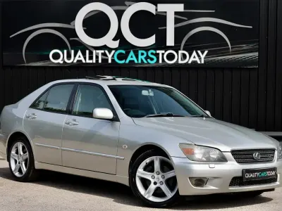 Used Lexus IS200 2004 Silver Sedan