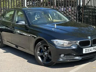 Begagnad BMW 320 2014 Svart Sedan
