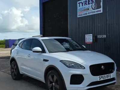 Used Jaguar E-Pace Chequered Flag 180 HP (132 kW) 2019 White SUV