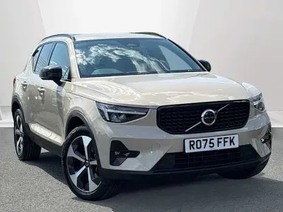 Used Volvo XC40 Plus 163 HP (119 kW) 2025 Beige SUV