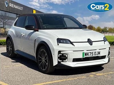 Used Renault R5 Iconic 110 kW (150 HP) 2025 White/black  Hatchback