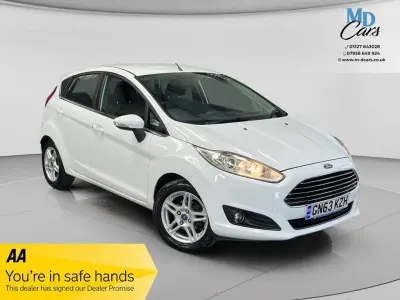 Used Ford Fiesta Zetec 100 HP (73 kW) 2013 White Hatchback