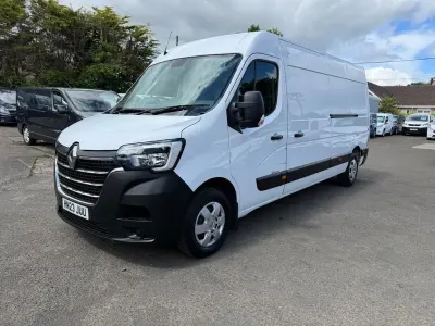 Used Renault Master Business 135 HP (99 kW) 2023 White MPV