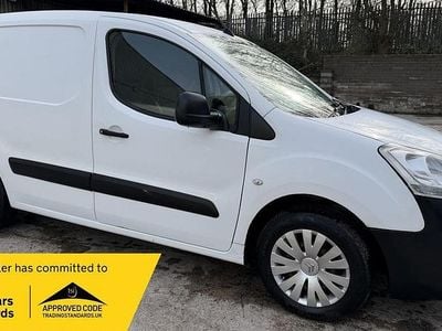 Used Citroën Berlingo 75 HP (55 kW) 2015 White MPV
