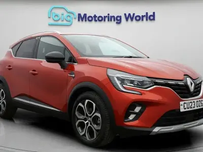 Used Renault Captur Techno 145 HP (106 kW) 2023 Red SUV