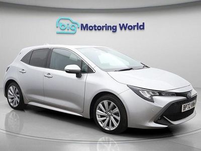 Usado Toyota Corolla Design 140 HP (102 kW) 2023 Prateado Citadino