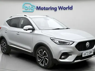 Usado MG ZS Exclusive 106 HP (77 kW) 2023 Prateado SUV