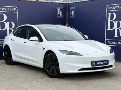 Usado Tesla Model 3 RWD 152 kW (208 CV) 2024 Blanco Berlina
