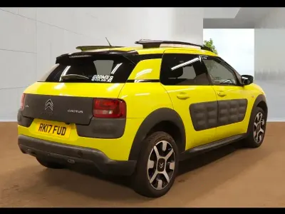 Used Citroën C4 Flair 85 HP (62 kW) 2017 Yellow SUV