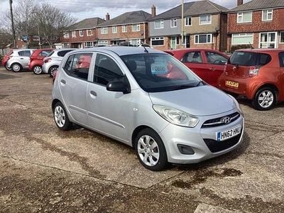 Used Hyundai i10 Classic 85 HP (62 kW) 2012 Silver Hatchback