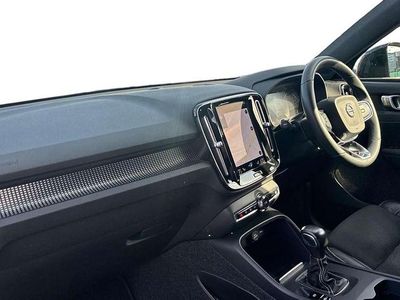 Used Volvo XC40 R-Design 161 HP (118 kW) 2021 Black SUV
