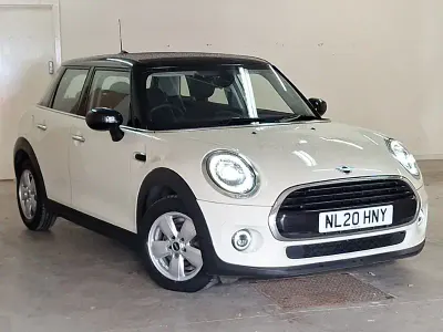 Used Mini Cooper Classic 136 HP (100 kW) 2020 White Hatchback