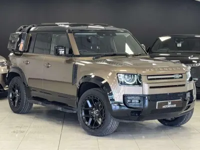 Used Land Rover Defender SE Dynamic 250 HP (183 kW) 2022 Brown SUV