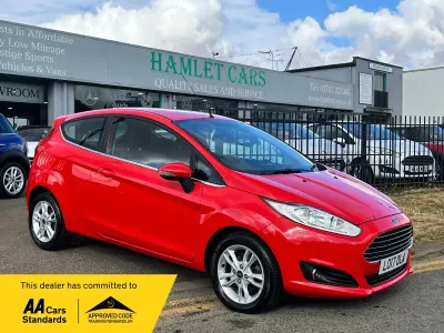 Used Ford Fiesta Zetec 82 HP (60 kW) 2017 Red Hatchback