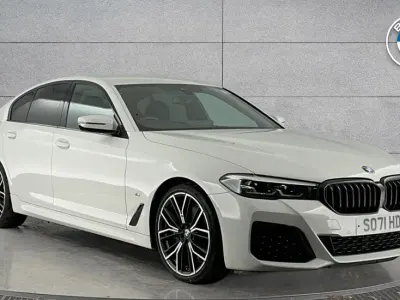 Begagnad BMW 520 M Sport 187 HK (137 kW) 2021 Vit