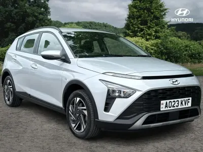 Begagnad Hyundai Bayon SE 99 HK (72 kW) 2023 Silver SUV