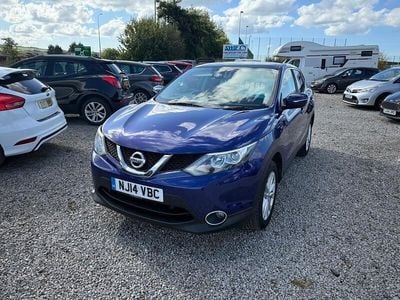 Blue Used 2014 Nissan Qashqai Acenta Premium SUV | £5,495 (Expensive)