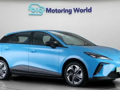 Used MG MG4 EV SE 150 kW (204 HP) 2023 Blue Hatchback