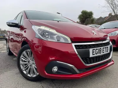 Used Peugeot 208 Allure 110 HP (80 kW) 2018 Red Hatchback