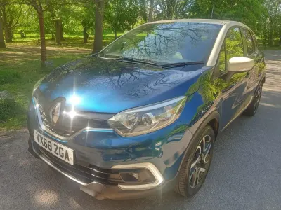 Second-hand Renault Captur Iconic 90 CP (66 kW) 2018 Albastru SUV