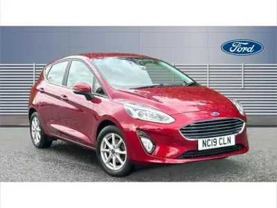 Used Ford Fiesta Zetec 84 HP (61 kW) 2019 Red Hatchback