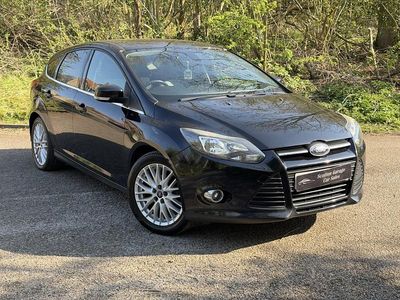 Usado Ford Focus Zetec 125 HP (91 kW) 2013 Preto Citadino
