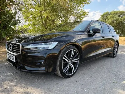 Used Volvo V60 R-Design Pro 246 HP (180 kW) 2019 Black Estate