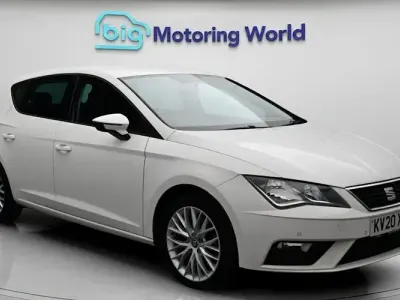Used Seat Leon SE Dynamic 116 HP (85 kW) 2020 White Hatchback