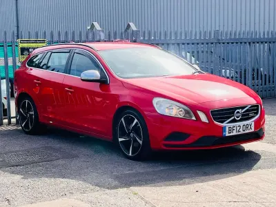Used Volvo V60 R-Design 115 HP (84 kW) 2012 Red Estate