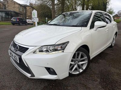 Used Lexus CT200h Luxury Line 2014 White Hatchback