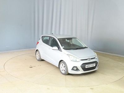 Używany Hyundai i10 SE 87 KM (63 kW) 2014 Srebrny Hatchback