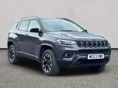 Begagnad Jeep Compass Trailhawk 241 HK (177 kW) 2023 Grå SUV