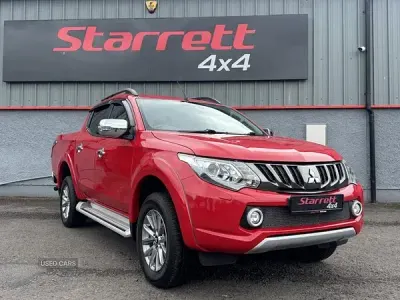 Begagnad Mitsubishi L200 181 HK (133 kW) 2017 Röd Pickup
