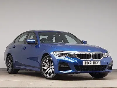 Begagnad BMW 330e M Sport 292 HK (214 kW) 2021 Blå Sedan