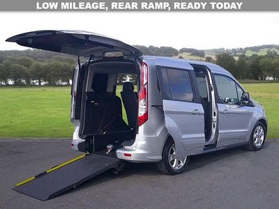 Used Ford Tourneo Connect Titanium 120 HP (88 kW) 2018 Silver MPV