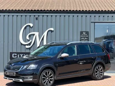 Used Skoda Octavia Scout 184 HP (135 kW) 2019 Black Estate