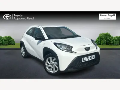 Used Toyota Aygo X PURE 72 HP (52 kW) 2023 White SUV