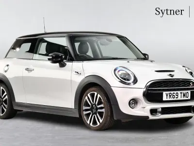 Usado Mini Cooper S Exclusive 189 HP (139 kW) 2019 Prateado Citadino