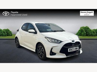 Used Toyota Yaris Hybrid Design 116 HP (85 kW) 2023 White Hatchback