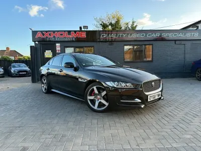 Begagnad Jaguar XE R-Sport 180 HK (132 kW) 2018 Svart Sedan