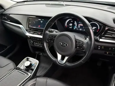 Usado Kia Niro 150 kW (204 HP) 2021 Prateado SUV