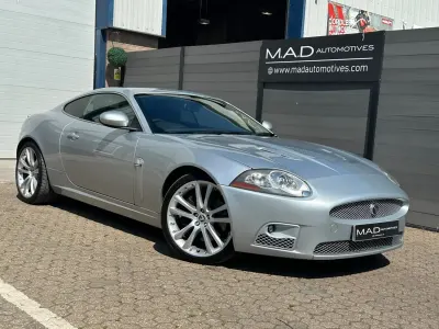 Używany Jaguar XKR Supercharged 420 KM (308 kW) 2007 Srebrny Coupe