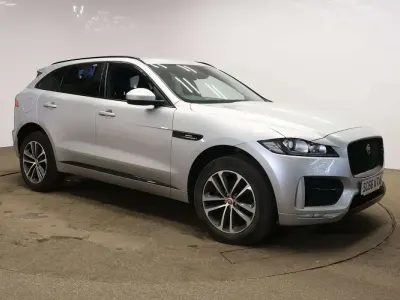Begagnad Jaguar F-Pace R-Sport 180 HK (132 kW) 2016 Silver SUV
